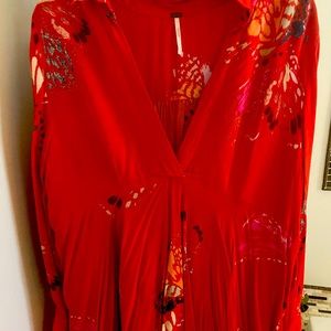 So sharp! Free people flowing top